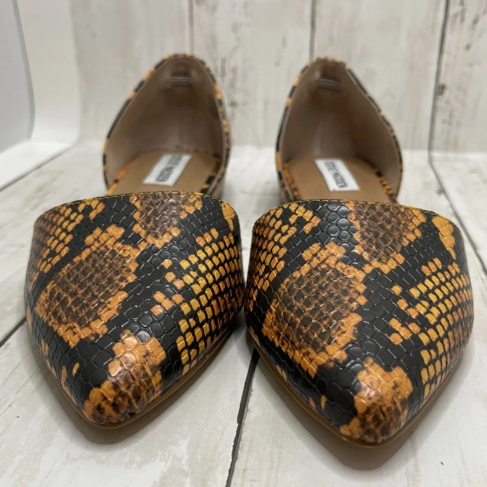 Steve Madden Genius d’Orsay in Yellow Snake Flat - Picture 8 of 13